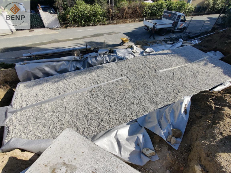 terrassement de bac de rétention d'eau dans le var