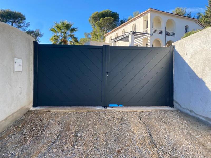 pose portail sur mesure frejus 