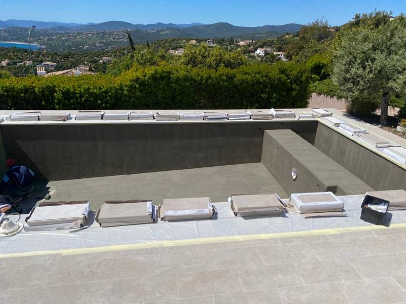 renovation revetement  piscine saint aygulf 