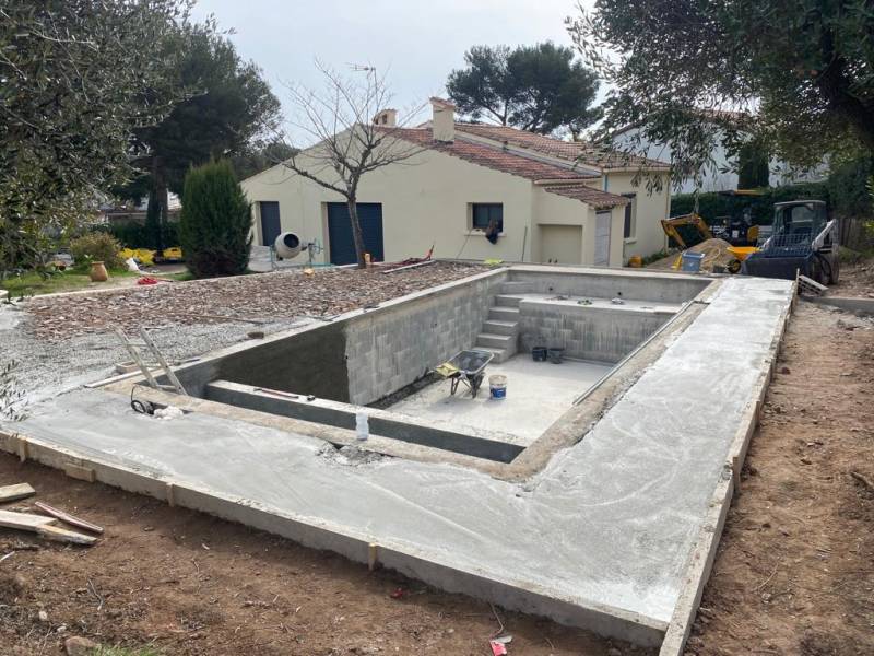 constrcution piscine sur mesure beton saint raphael 