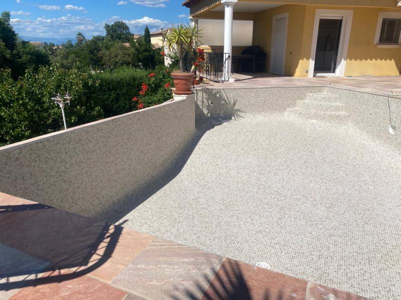 devis gratuit construction renovation piscine frejus 